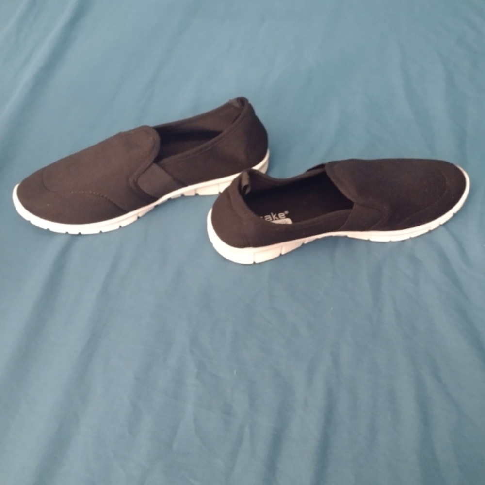 NWOT Take a Walk Women's Black Stretch Slip On Athletic Shoes with White Soles - Picture 3 of 15